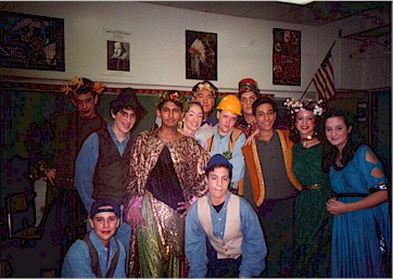 mid3.jpg (41007 bytes)